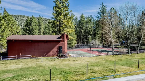 $299,999 | 1724 Thrush Road, Wrightwood, CA 92397