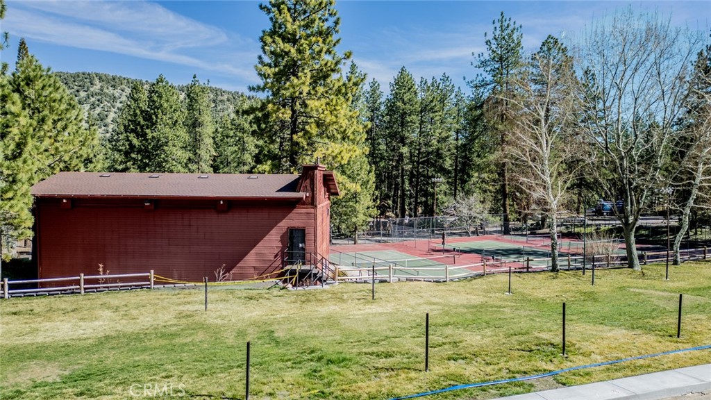 1724 Thrush Road Wrightwood, CA 92397 - Photo 34 of 39 a view of a backyard
