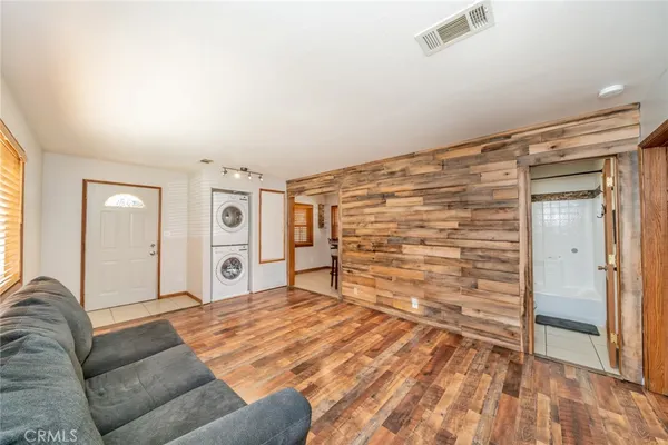 $299,999 | 1724 Thrush Road, Wrightwood, CA 92397