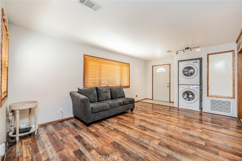 1724 Thrush Road Wrightwood, CA 92397 - Photo 8 of 39 a living room with furniture and a window