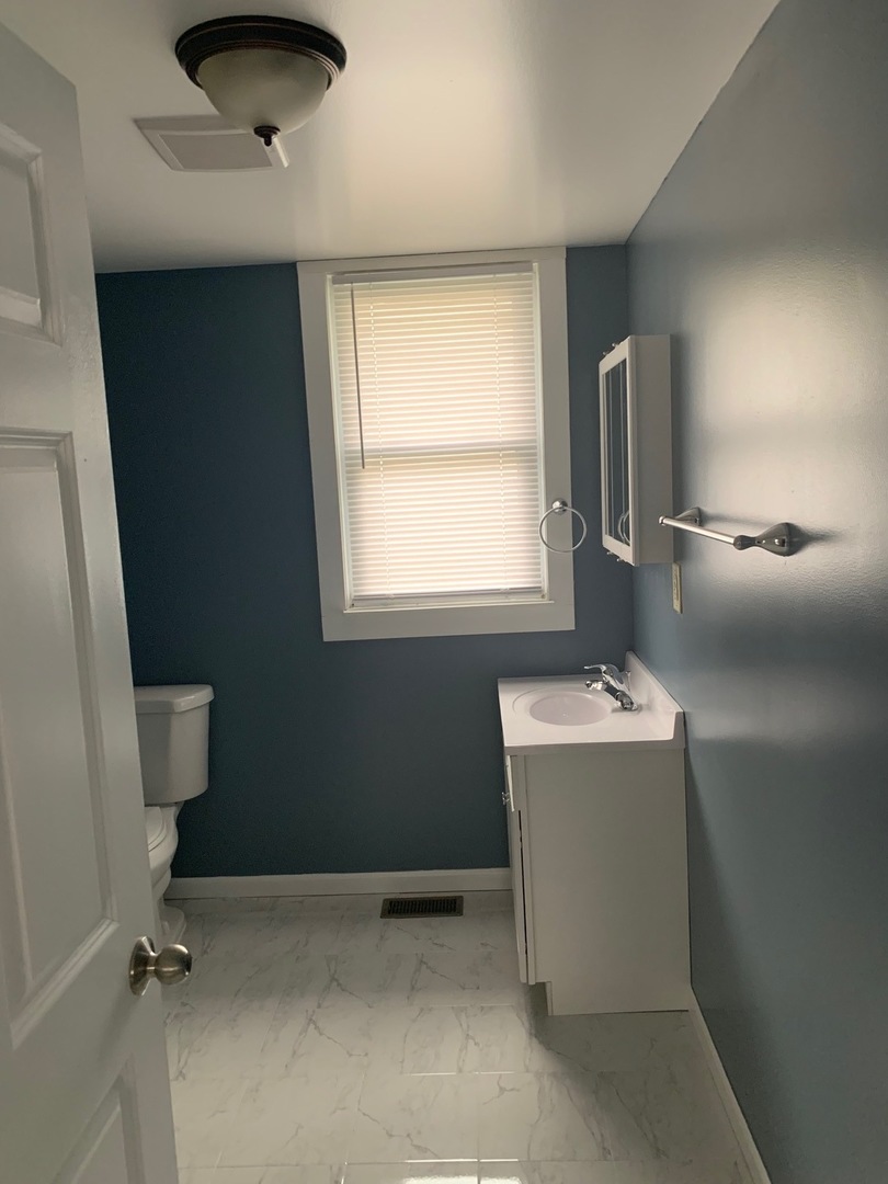 354 Montgomery Road Montgomery, IL 60538 - Photo 11 of 28