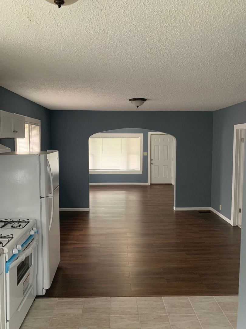354 Montgomery Road Montgomery, IL 60538 - Photo 7 of 28