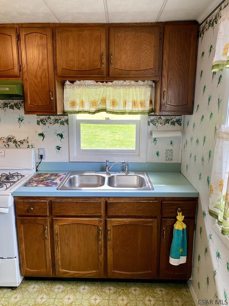 2058 Frankstown Road Johnstown, PA 15902 - Photo 22 of 63