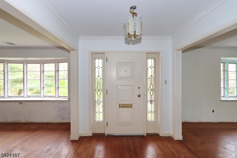 1495 Fox Trail Mountainside, NJ 07092 - Photo 2 of 42