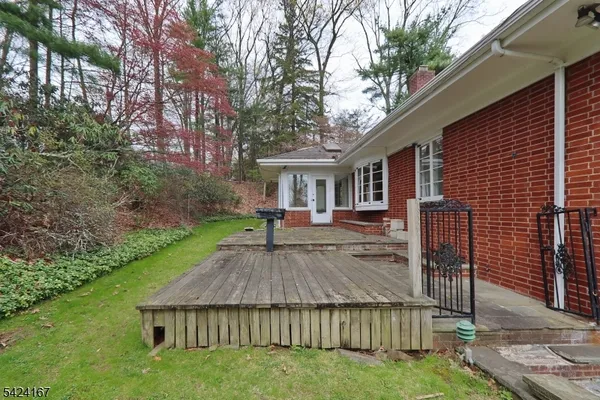 $1,150,000 | 1495 Fox Trail, Mountainside, NJ 07092