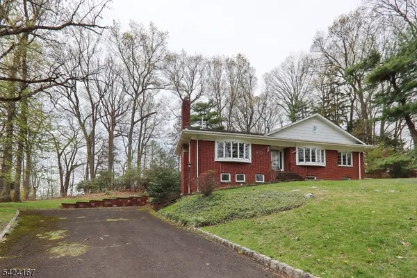 $1,150,000 | 1495 Fox Trail, Mountainside, NJ 07092