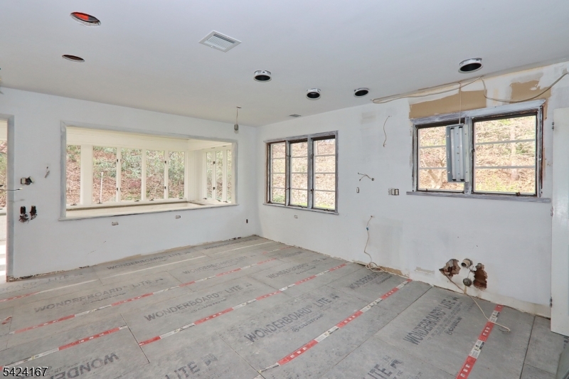 1495 Fox Trail Mountainside, NJ 07092 - Photo 4 of 42