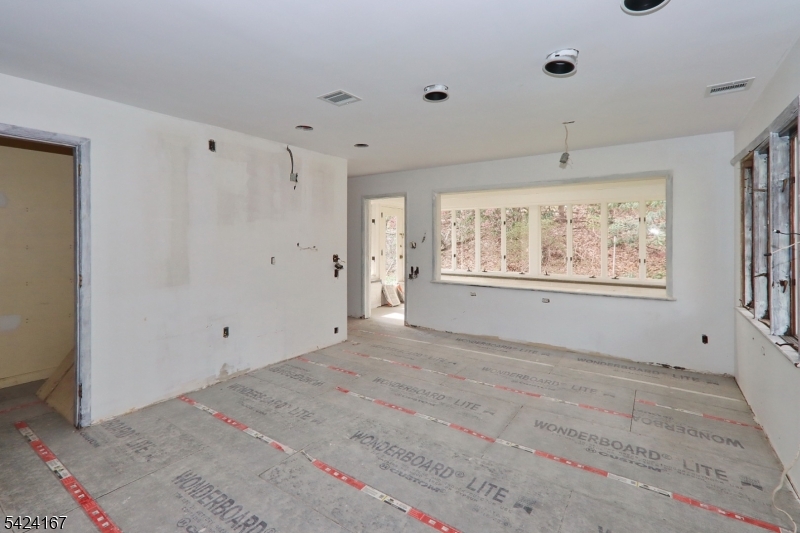 1495 Fox Trail Mountainside, NJ 07092 - Photo 5 of 42