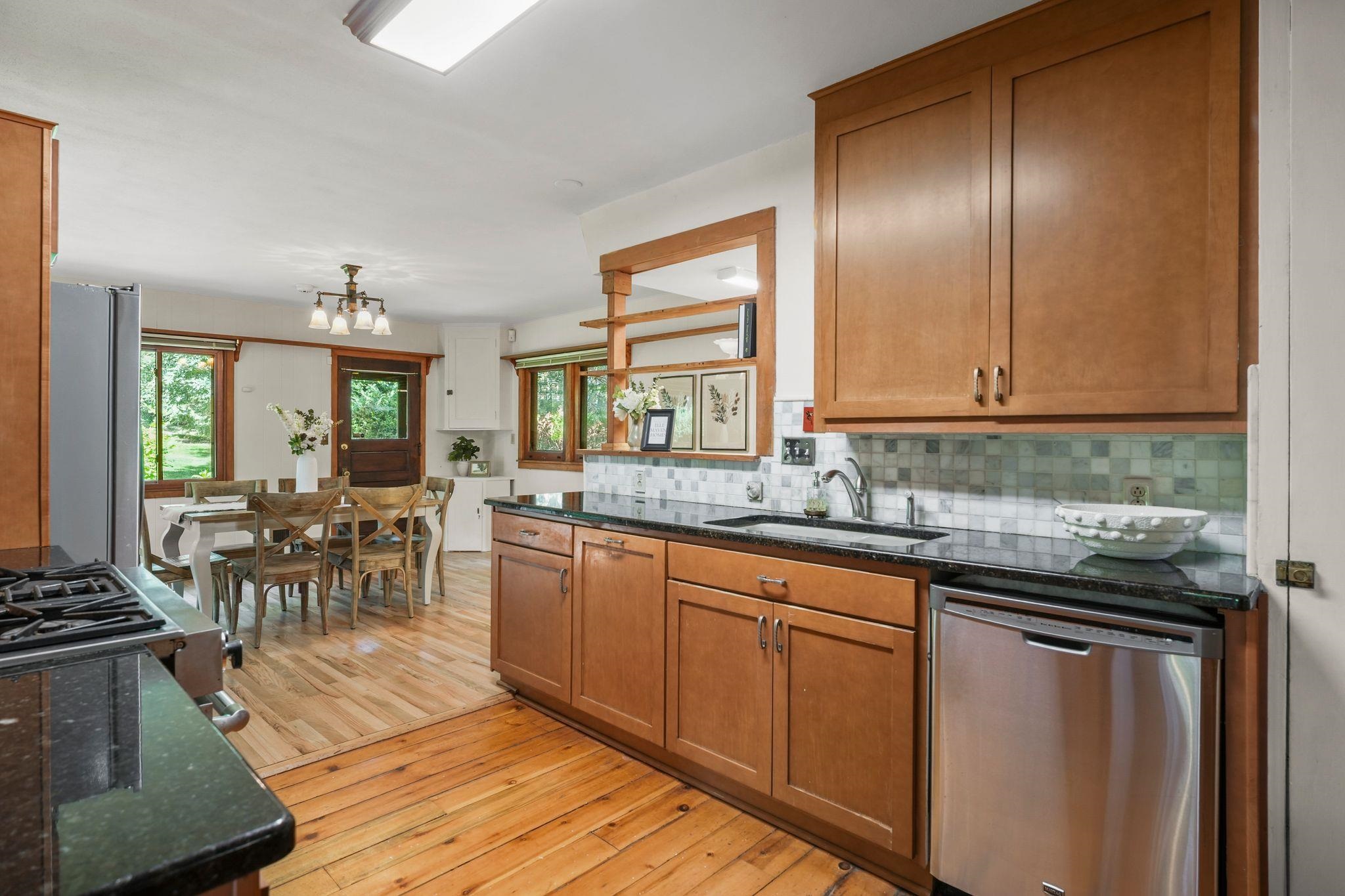 1210 Sweetbriar Road Madison, WI 53705 - Photo 13 of 86