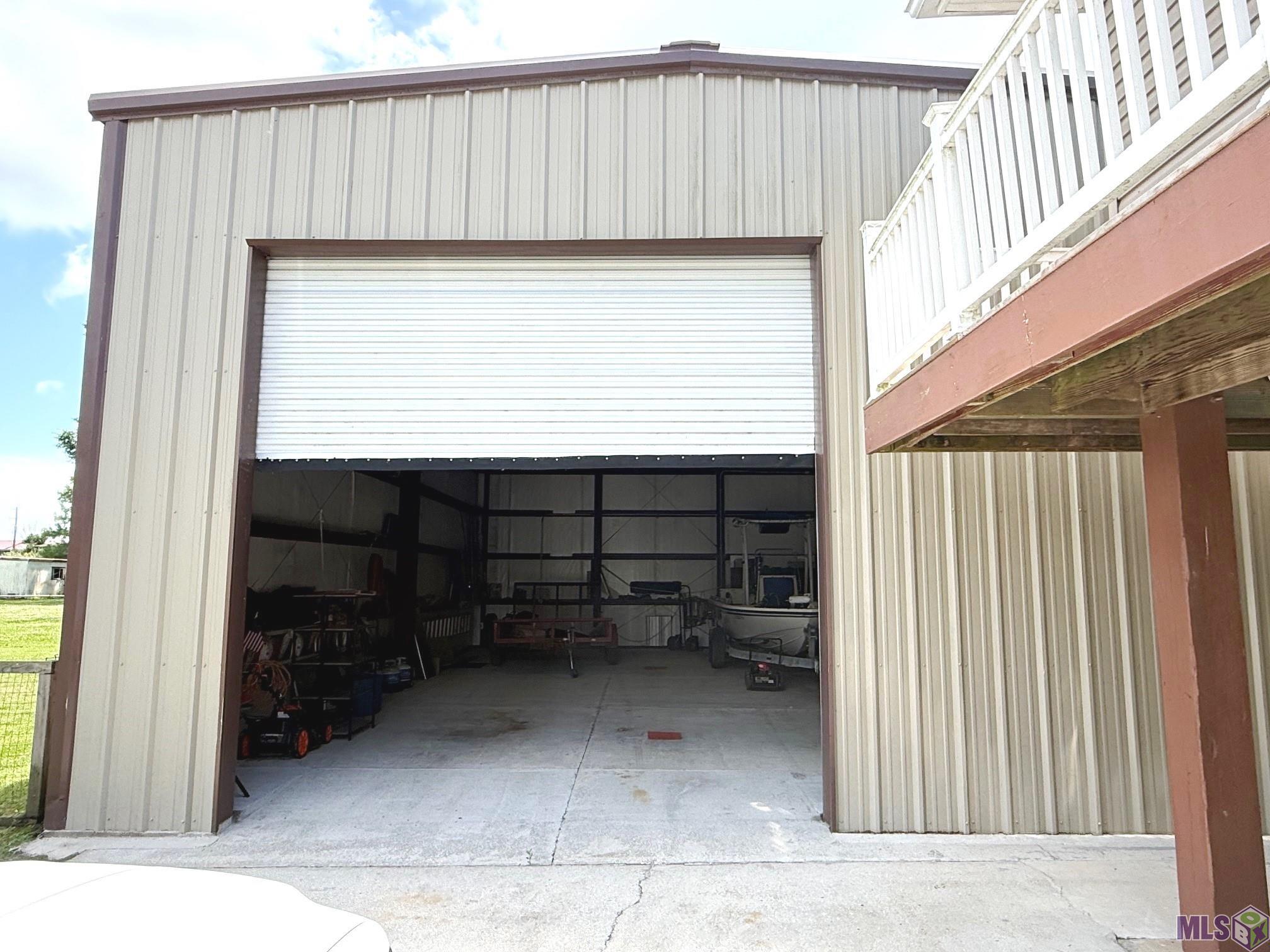 305 R J Drive Chauvin, LA 70344 - Photo 12 of 18