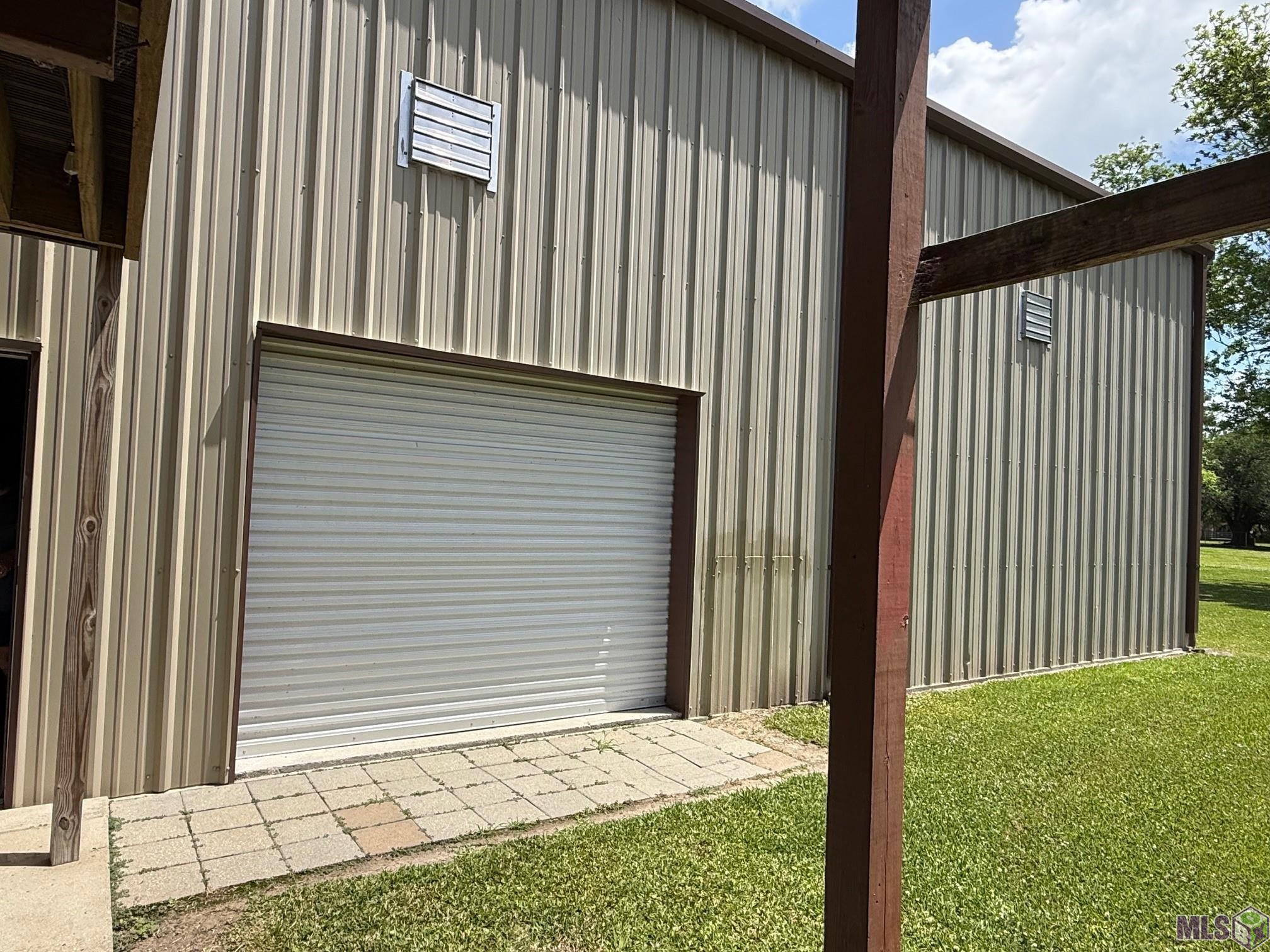 305 R J Drive Chauvin, LA 70344 - Photo 14 of 18