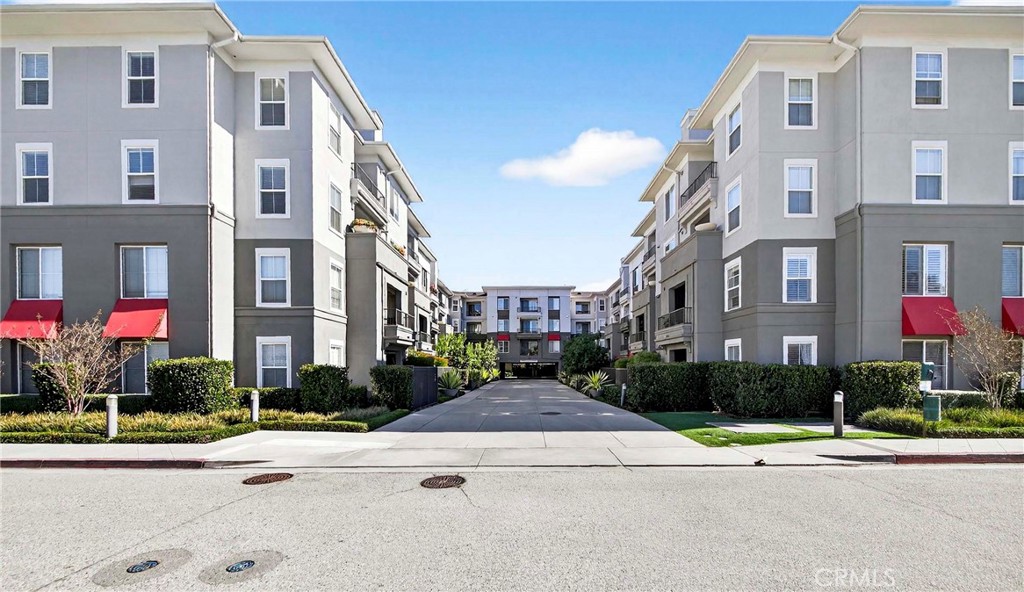 1801 East Katella Avenue, Unit 2139 Anaheim, CA 92805 - Photo 34 of 36 Building entrance