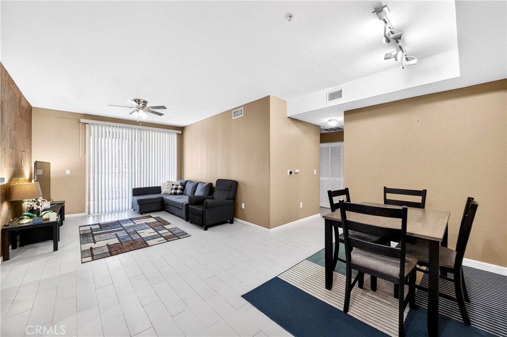 1801 East Katella Avenue, Unit 2139 Anaheim, CA 92805 - Photo 4 of 36 Dining to Living