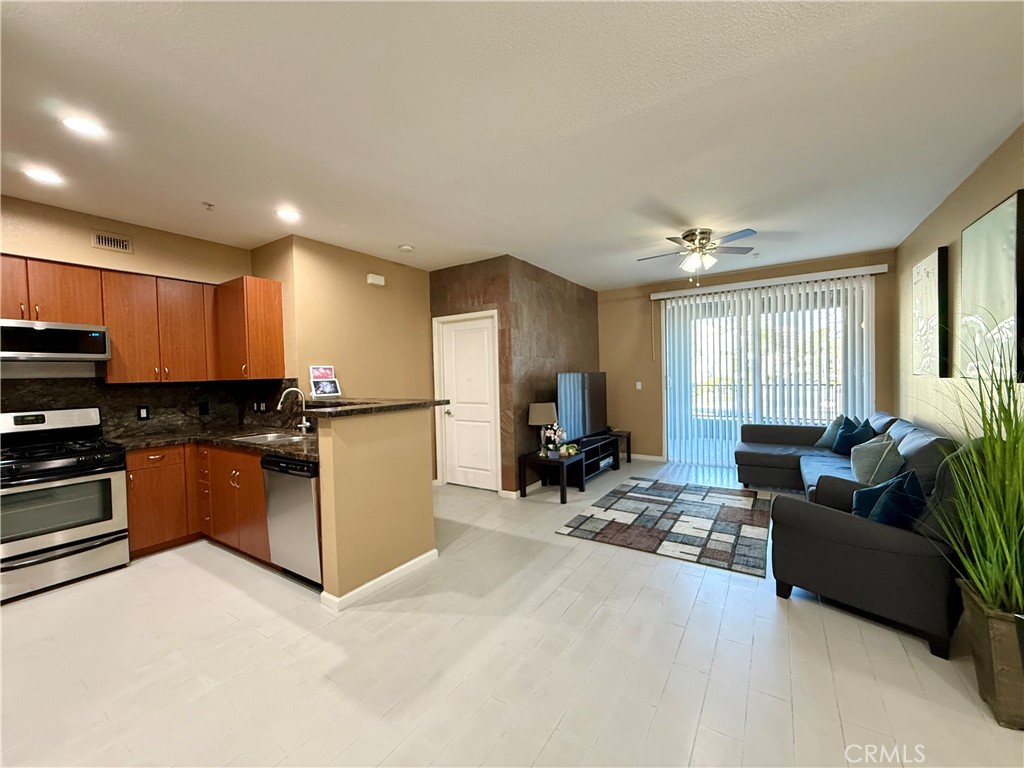 1801 East Katella Avenue, Unit 2139 Anaheim, CA 92805 - Photo 4 of 37