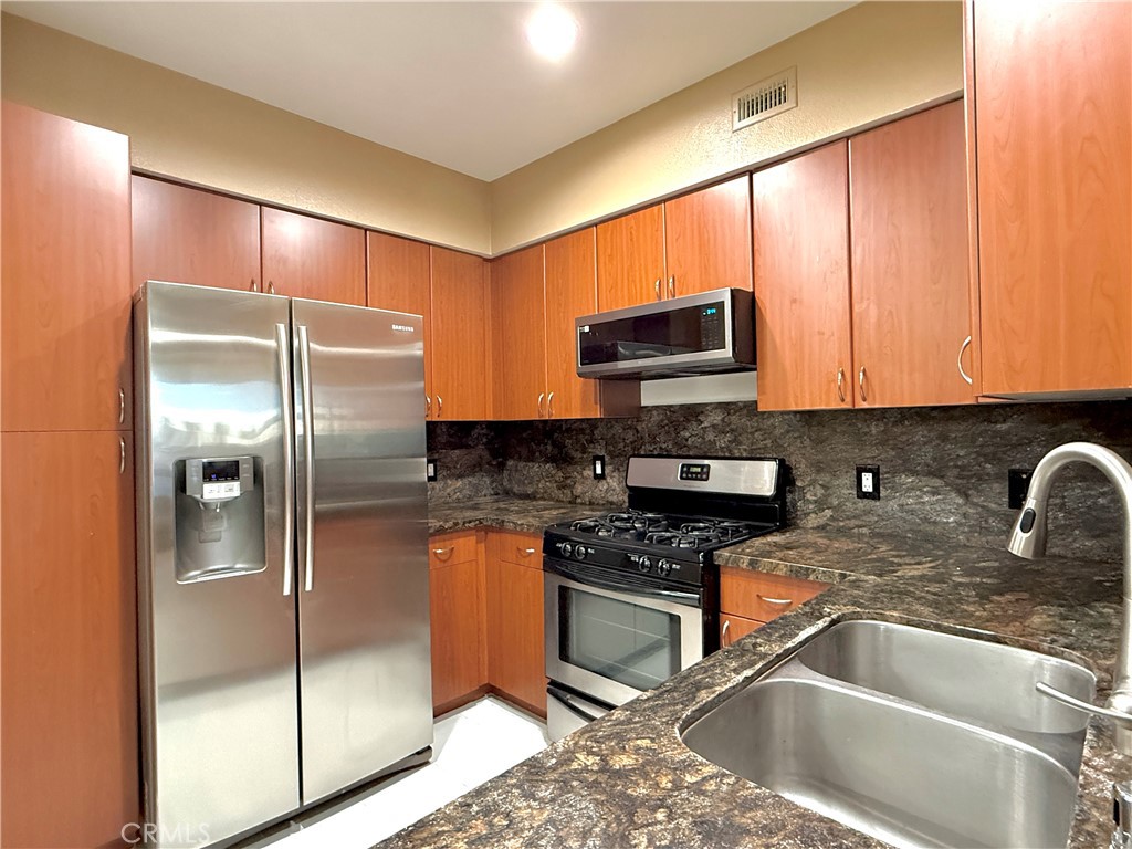 1801 East Katella Avenue, Unit 2139 Anaheim, CA 92805 - Photo 10 of 37