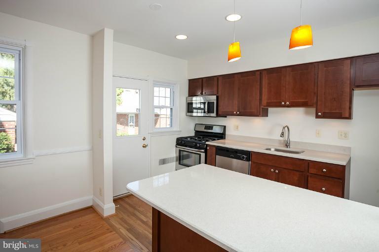 4 Dunkirk Road Baltimore, MD 21212 - Photo 5 of 26 Kitchen