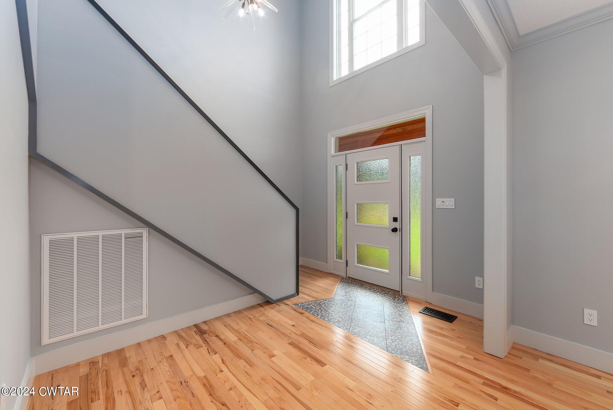 926 Cotton Grove Road Jackson, TN 38305 - Photo 11 of 41 Foyer