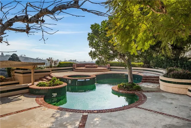 $6,799,000 | 940 Paseo La Cresta, Palos Verdes Estates, CA 90274