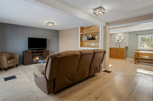 $389,000 | 14 Dover Furnace Road, Dover Plains, NY 12522