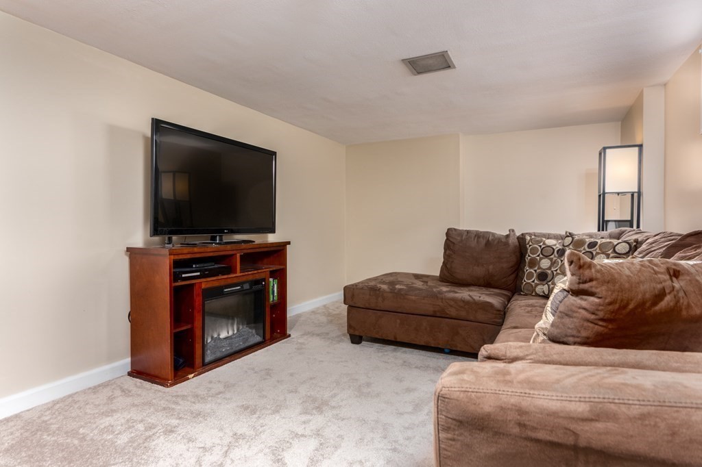 93 Old Andover Road North Reading, MA 01864 - Photo 26 of 39 Gallery Image 26