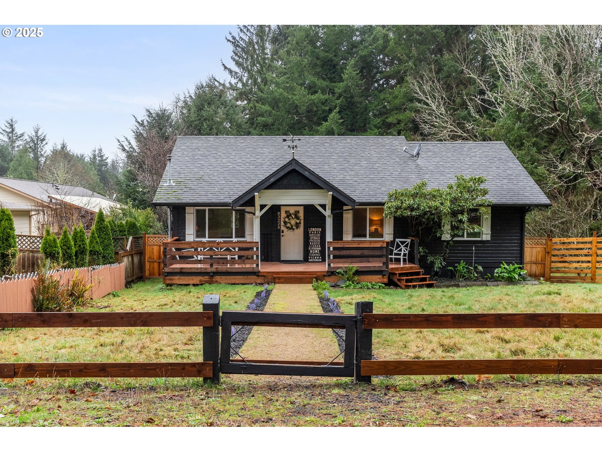 83228 North Pioneer Road Florence, OR 97439 - Photo 1 of 30