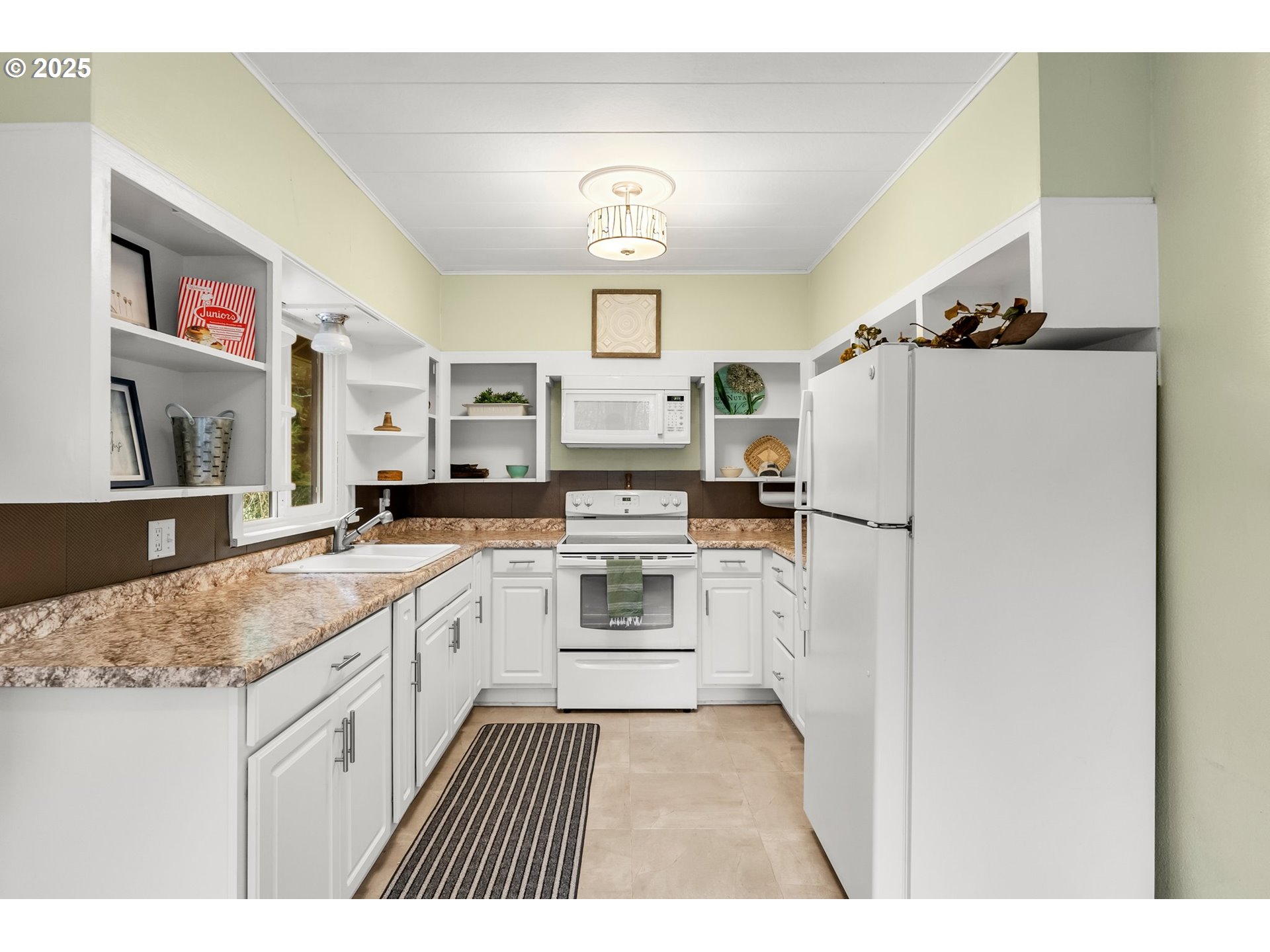 83228 North Pioneer Road Florence, OR 97439 - Photo 12 of 30