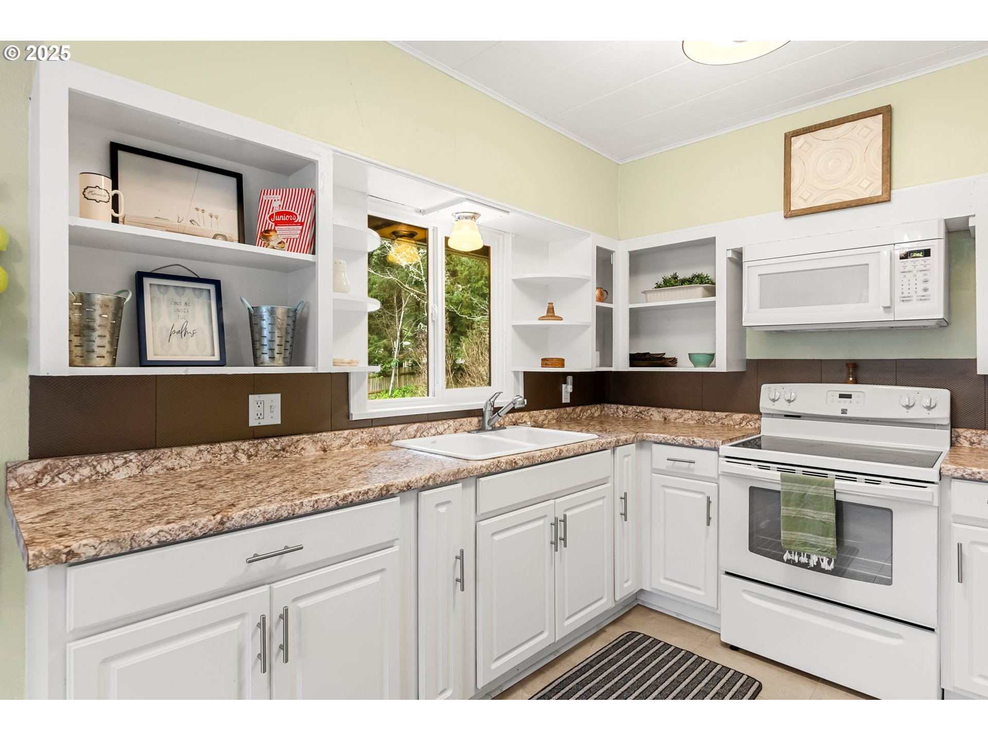 83228 North Pioneer Road Florence, OR 97439 - Photo 10 of 30