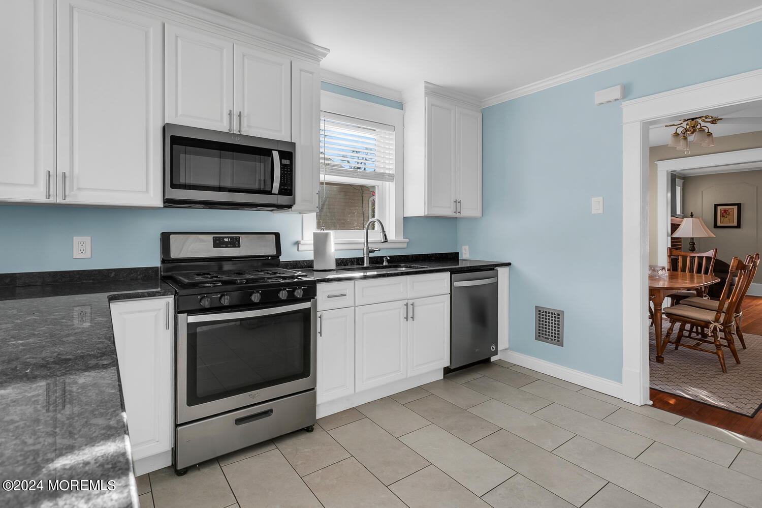 92 Pinckney Road Red Bank, NJ 07701 - Photo 8 of 18 Kitchen