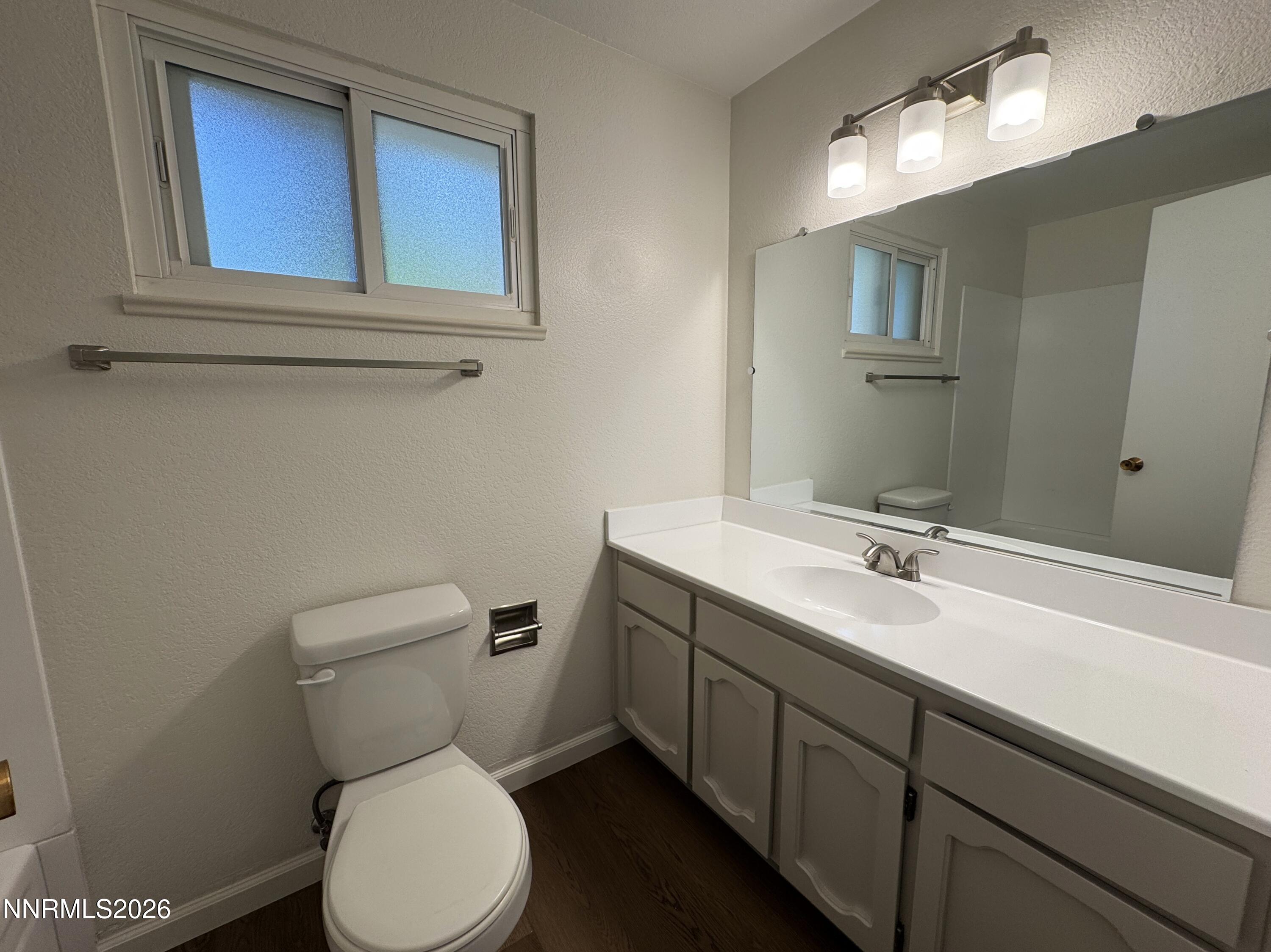 1300 East Huffaker Lane Reno, NV 89511 - Photo 12 of 13 PrimaryBathR