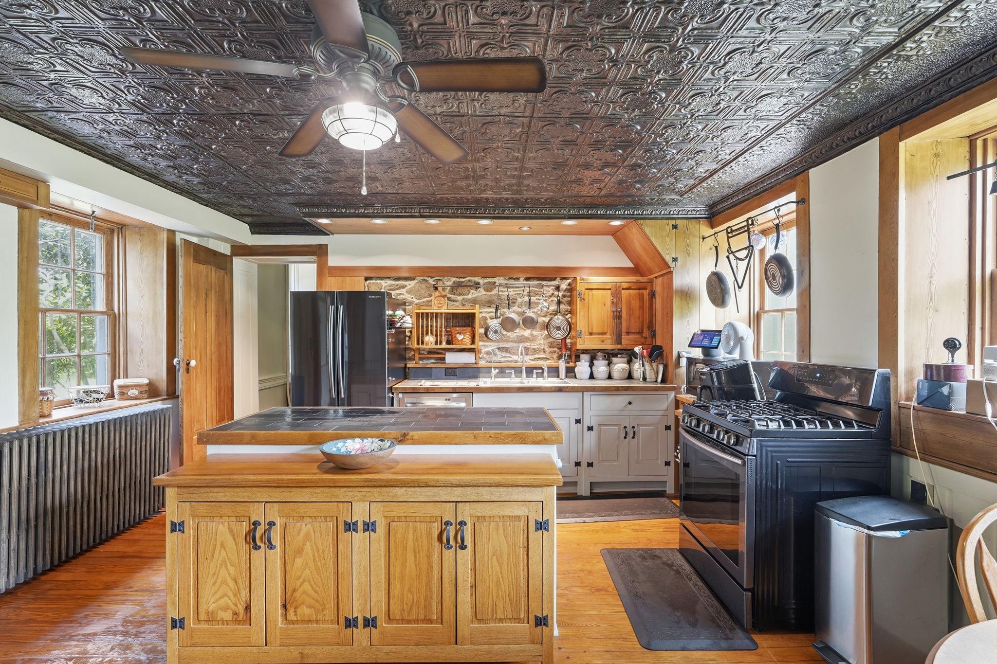 38863 Ridge Court Hamilton, VA 20158 - Photo 21 of 90 Cabinetry hewn from the property