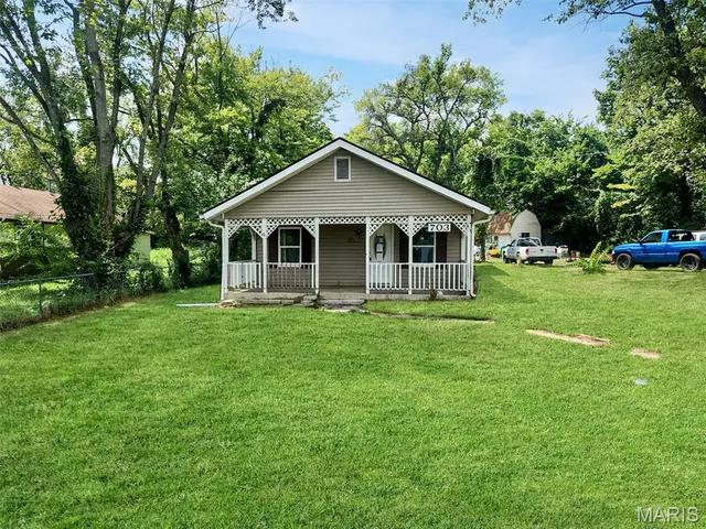 $34,900 | 703 West Main Street, Bismarck, MO 63624