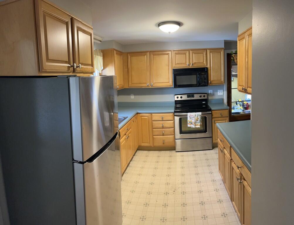 164 Mayo Road Hampden, ME 04444 - Photo 5 of 32