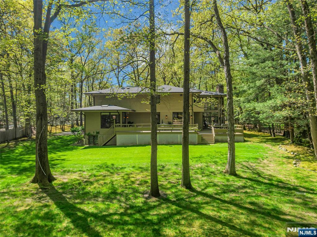 78 Apple Ridge Road Woodcliff Lake, NJ 07677 - Photo 35 of 38