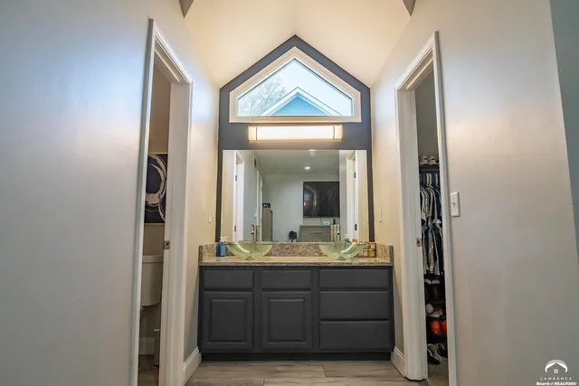 $449,900 | 404 Jane Court, Lawrence, KS 66049