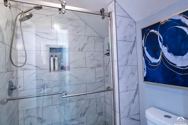 $449,900 | 404 Jane Court, Lawrence, KS 66049