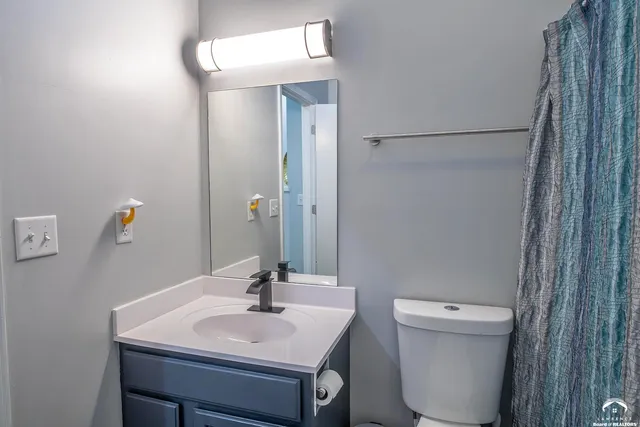 $449,900 | 404 Jane Court, Lawrence, KS 66049