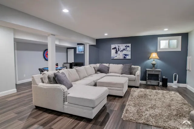 $449,900 | 404 Jane Court, Lawrence, KS 66049