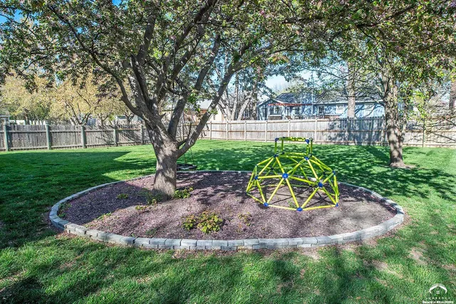 $449,900 | 404 Jane Court, Lawrence, KS 66049