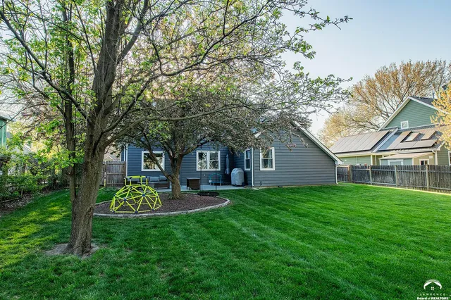 $449,900 | 404 Jane Court, Lawrence, KS 66049