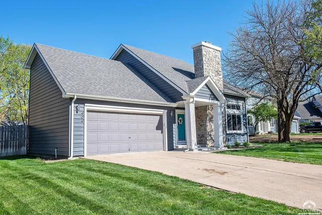 $449,900 | 404 Jane Court, Lawrence, KS 66049