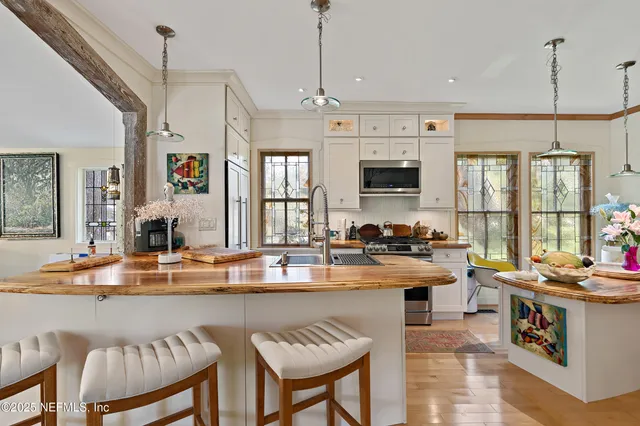 a view of outdoor space