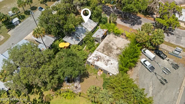 $999,999 | 603 Front Street, Welaka, FL 32193