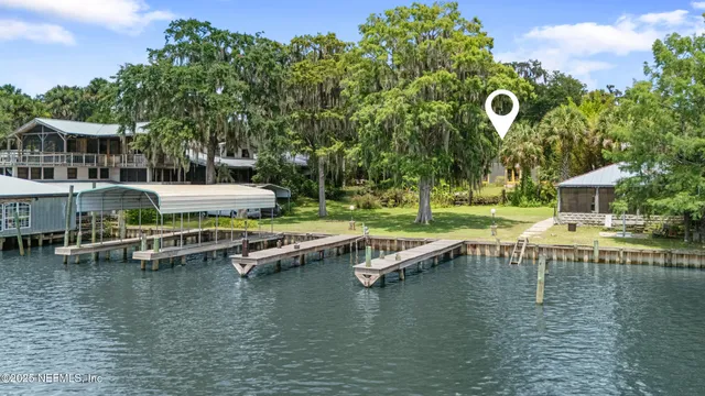 $999,999 | 603 Front Street, Welaka, FL 32193