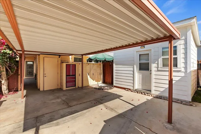 a view of an empty room and window
