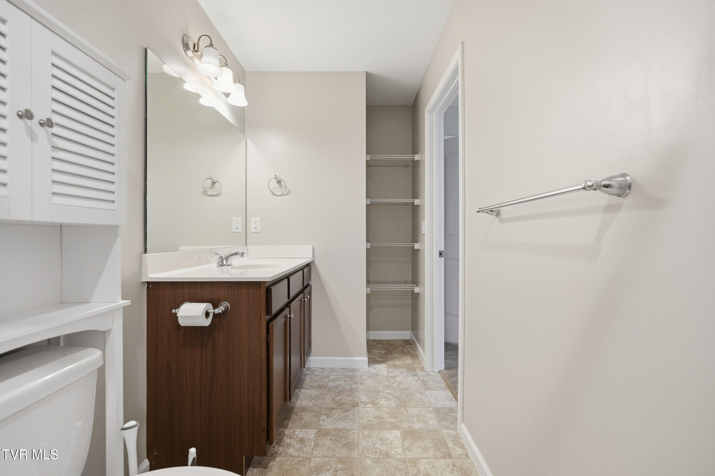 2504 Overlook Road Kingsport, TN 37664 - Photo 18 of 22 DSC02841