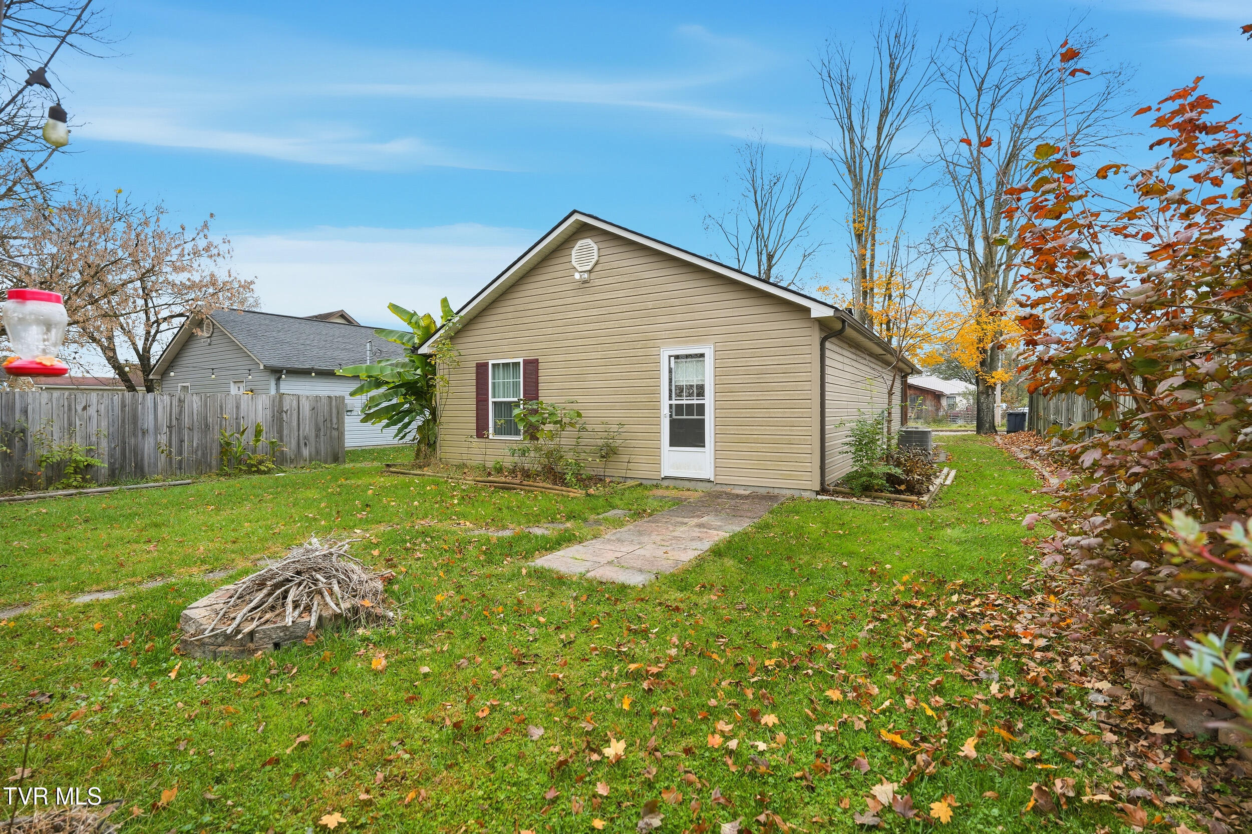 2504 Overlook Road Kingsport, TN 37664 - Photo 21 of 22 DSC02850