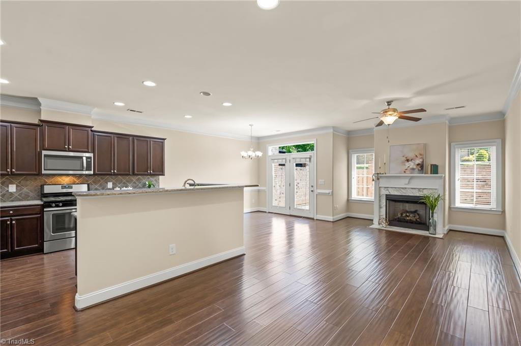 633 Stags Leap Court High Point, NC 27265 - Photo 11 of 40 Streaming sunlight