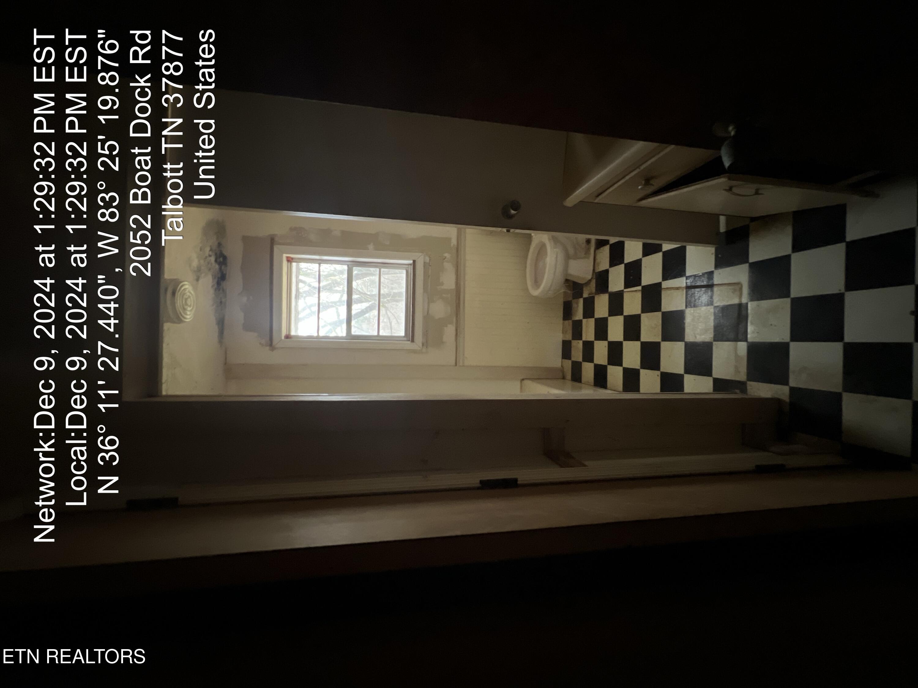 2052 Boat Dock Road Talbott, TN 37877 - Photo 20 of 24 20241209_182932658_iOS