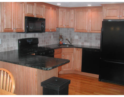 268 Burnham Road Lowell, MA 01852 - Photo 3 of 5 Gallery Image 3