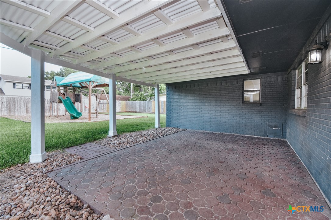 1407 Plantation Road Victoria, TX 77904 - Photo 16 of 17